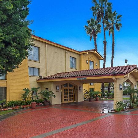 La Quinta Inn By Wyndham San Diego Vista Exterior photo